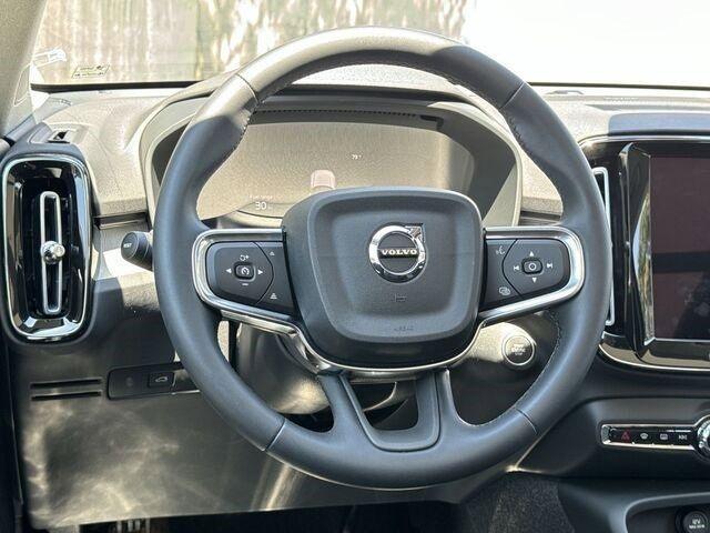 new 2024 Volvo XC40 car, priced at $42,674
