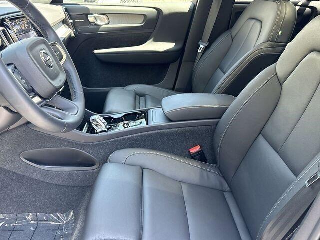 new 2024 Volvo XC40 car, priced at $42,674