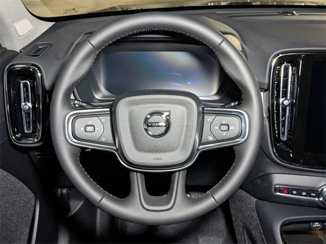 new 2025 Volvo XC40 car, priced at $51,565