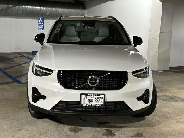 new 2025 Volvo XC40 car, priced at $48,315