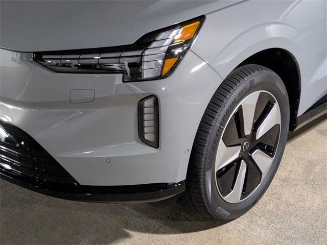 new 2025 Volvo EX90 car, priced at $82,385