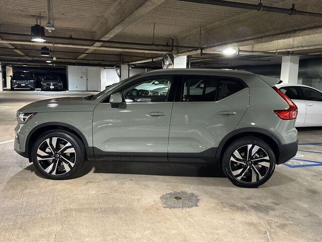 new 2025 Volvo XC40 car, priced at $52,000