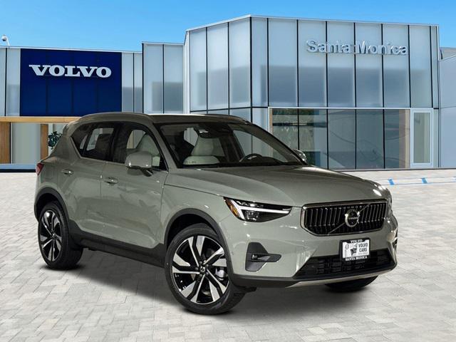 new 2025 Volvo XC40 car, priced at $52,000