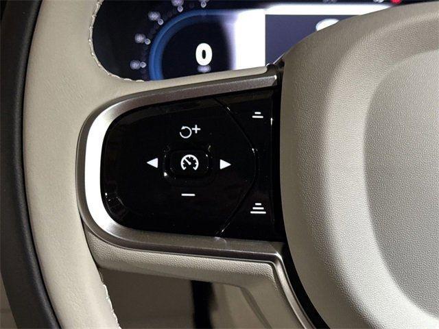 new 2025 Volvo XC60 car, priced at $60,660