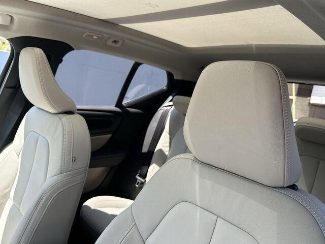 new 2024 Volvo XC40 car, priced at $41,746