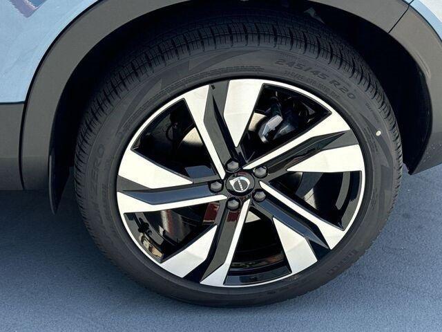new 2024 Volvo XC40 car, priced at $41,746