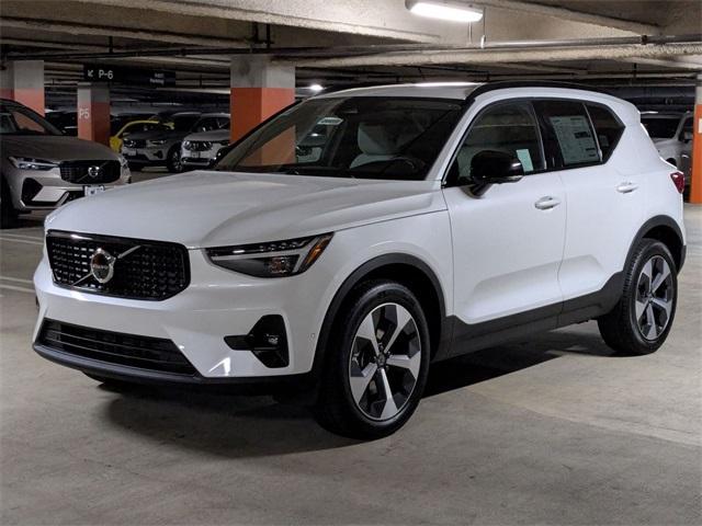 new 2025 Volvo XC40 car, priced at $48,335