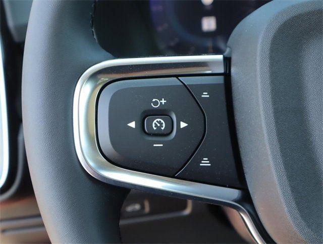 new 2024 Volvo XC40 car, priced at $41,720