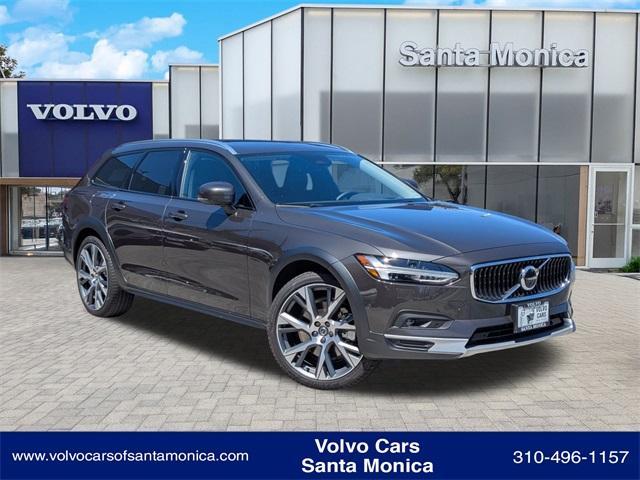 new 2024 Volvo V90 Cross Country car, priced at $58,970