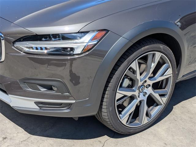 new 2024 Volvo V90 Cross Country car, priced at $59,343