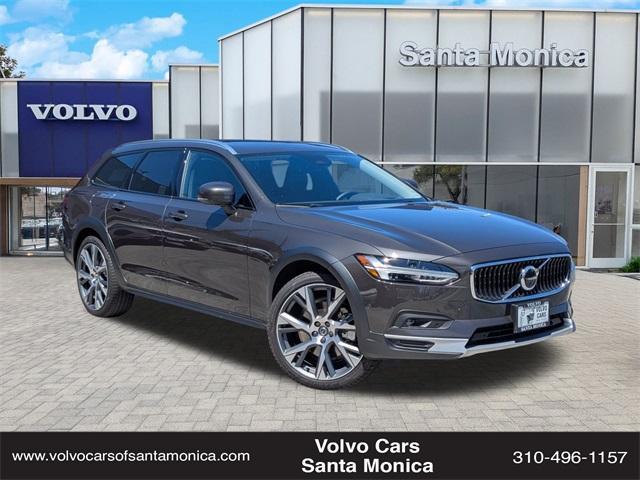 new 2024 Volvo V90 Cross Country car, priced at $59,343