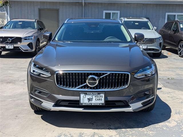 new 2024 Volvo V90 Cross Country car, priced at $59,343