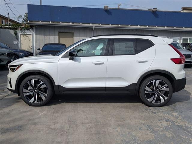 new 2025 Volvo XC40 car, priced at $48,690