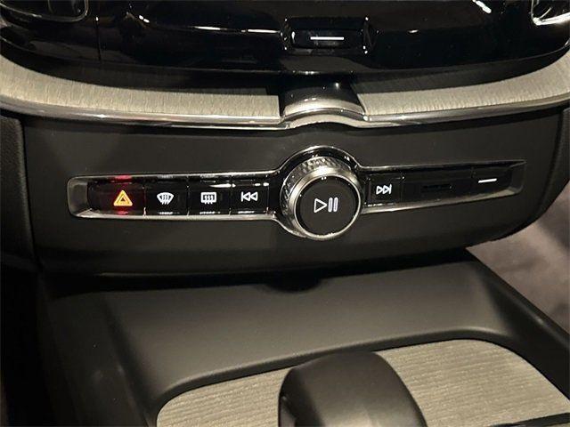 new 2025 Volvo XC60 car, priced at $56,550