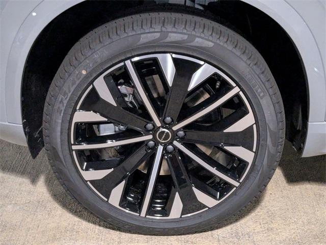 new 2025 Volvo XC90 Plug-In Hybrid car, priced at $79,695
