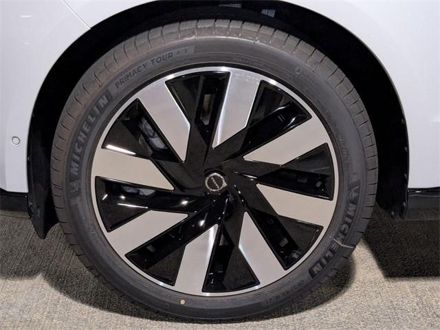 new 2025 Volvo EX90 car, priced at $88,805