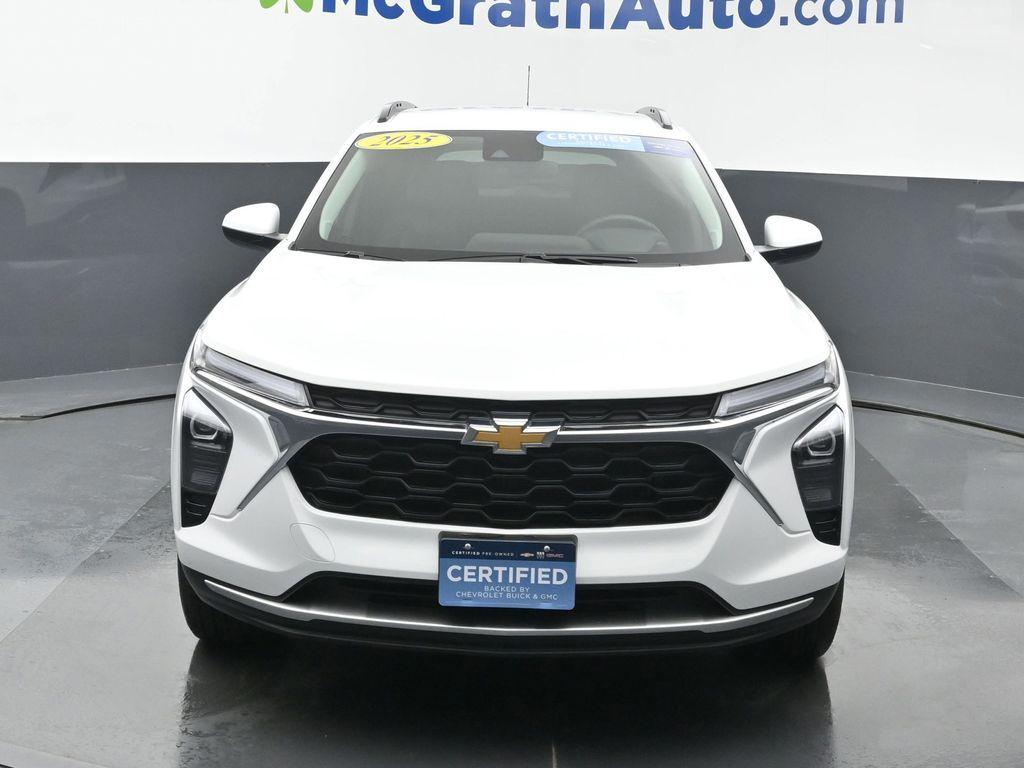 used 2025 Chevrolet Trax car, priced at $25,103