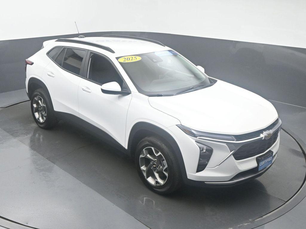 used 2025 Chevrolet Trax car, priced at $25,103