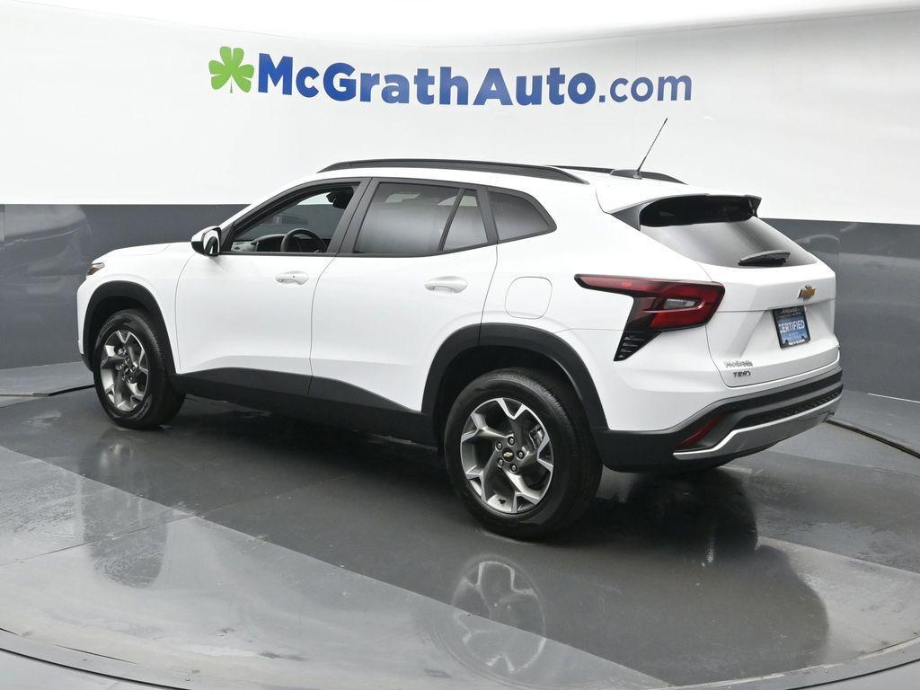 used 2025 Chevrolet Trax car, priced at $25,103
