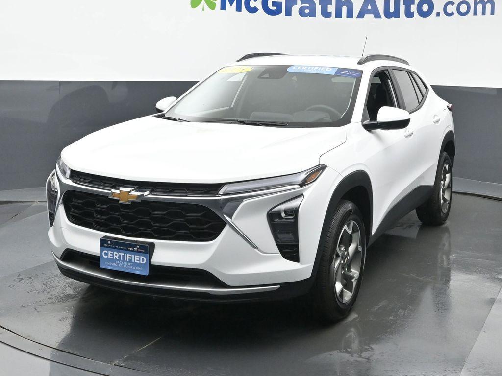 used 2025 Chevrolet Trax car, priced at $25,103
