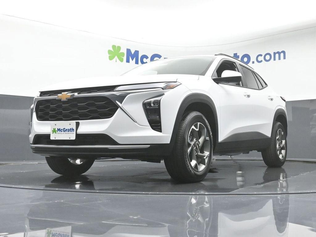 used 2025 Chevrolet Trax car, priced at $27,995