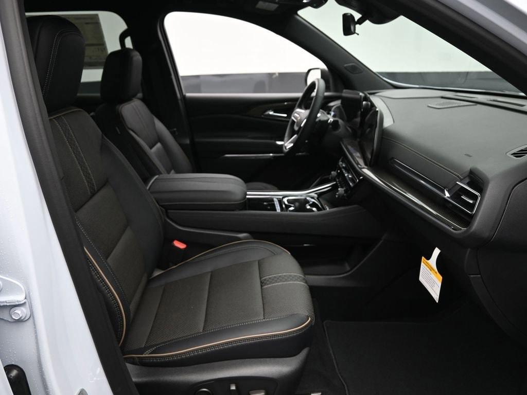 new 2026 Chevrolet Traverse car, priced at $60,415