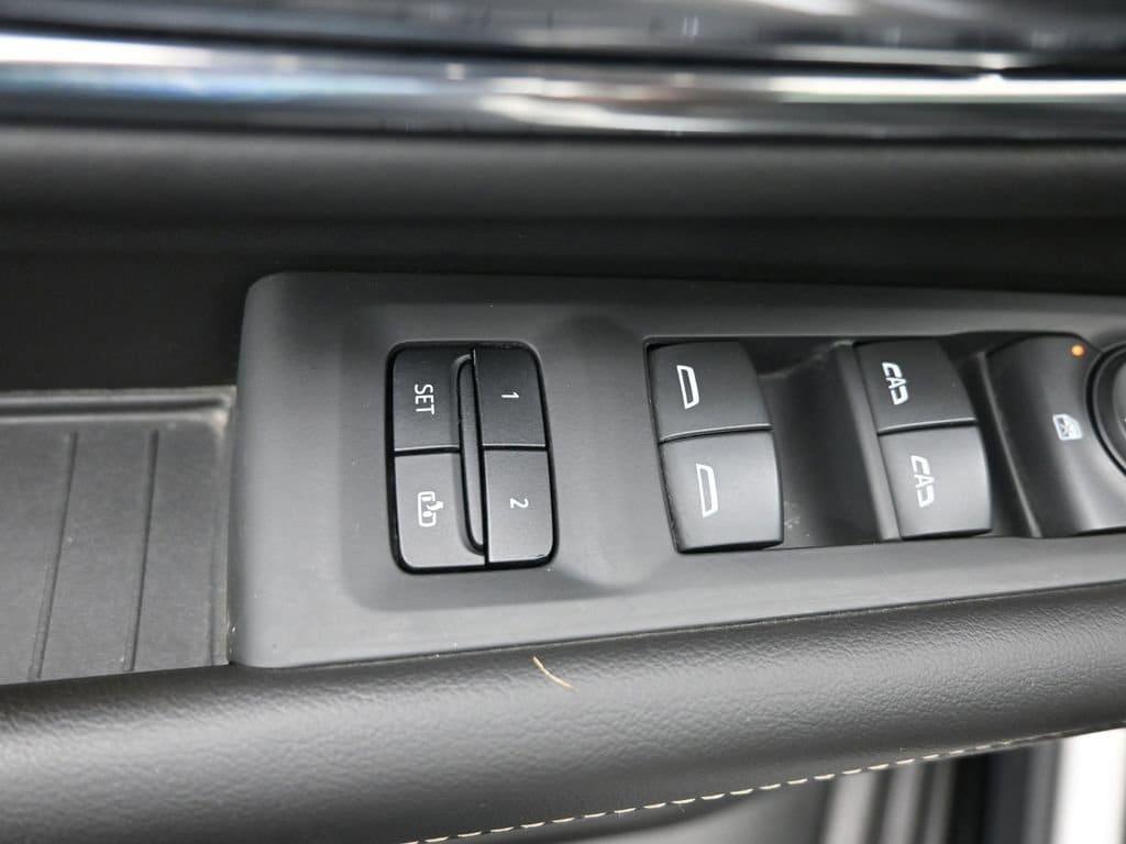 used 2023 GMC Yukon XL car, priced at $54,688