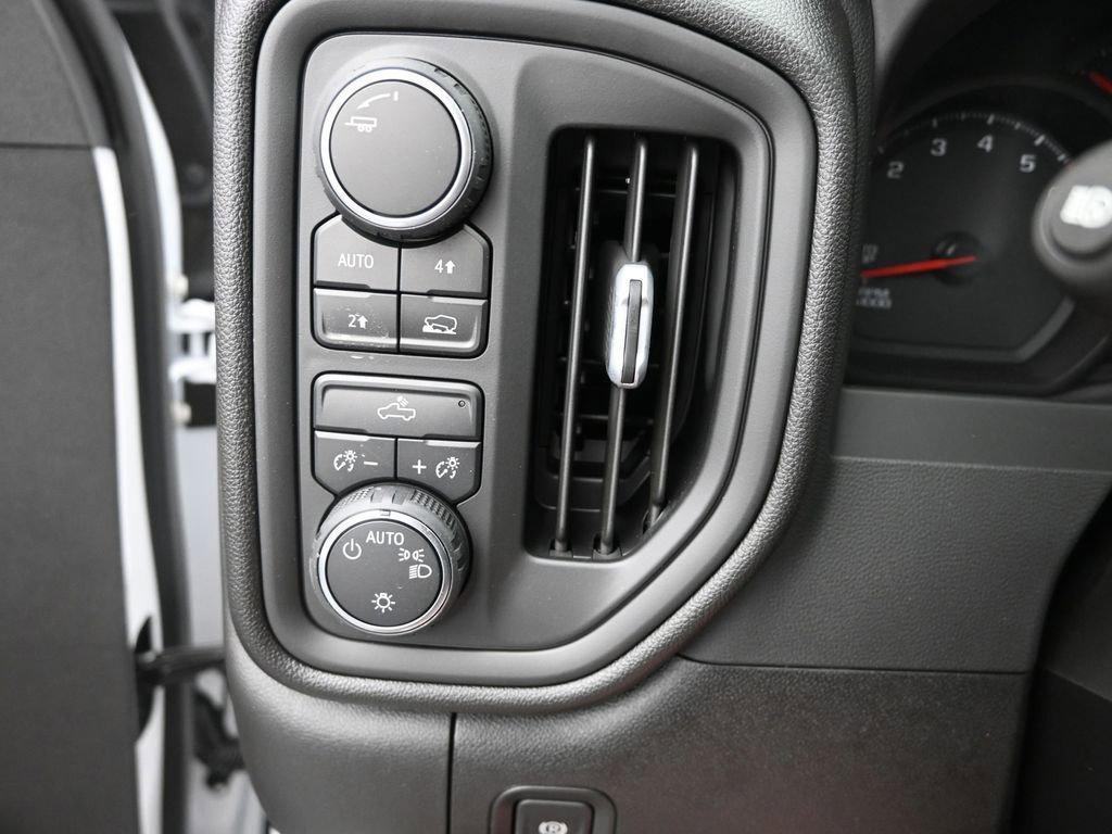 new 2025 Chevrolet Silverado 1500 car, priced at $47,305