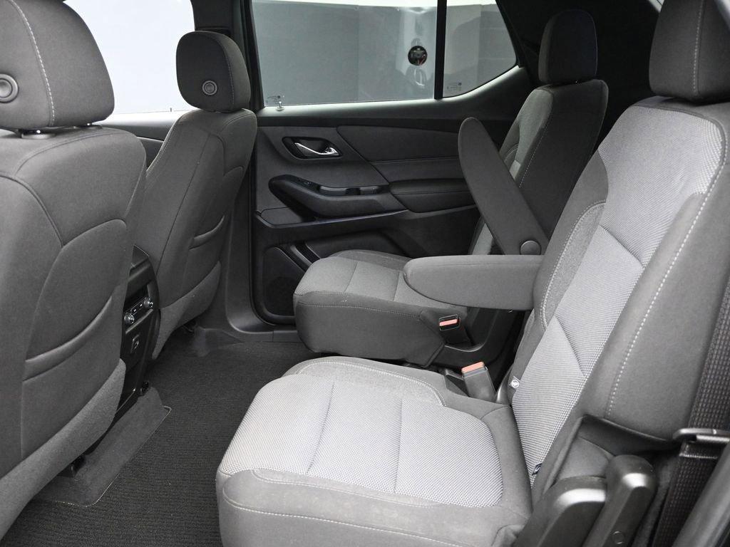 used 2023 Chevrolet Traverse car, priced at $31,898