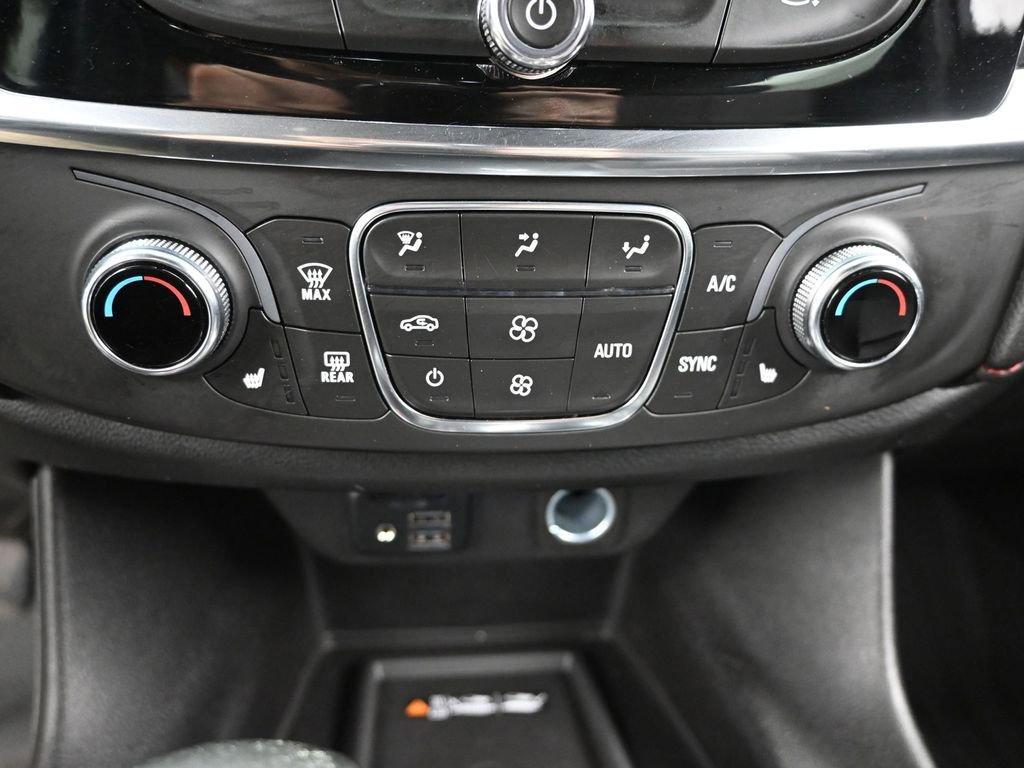 used 2023 Chevrolet Traverse car, priced at $38,998