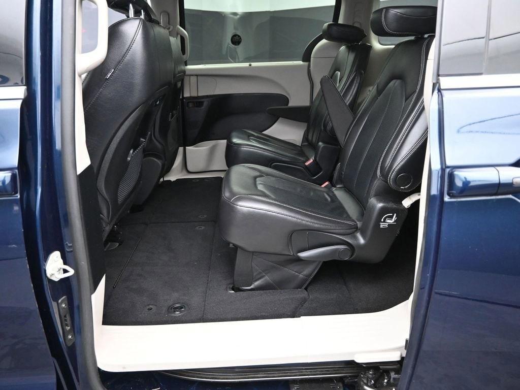 used 2022 Chrysler Pacifica car, priced at $21,900