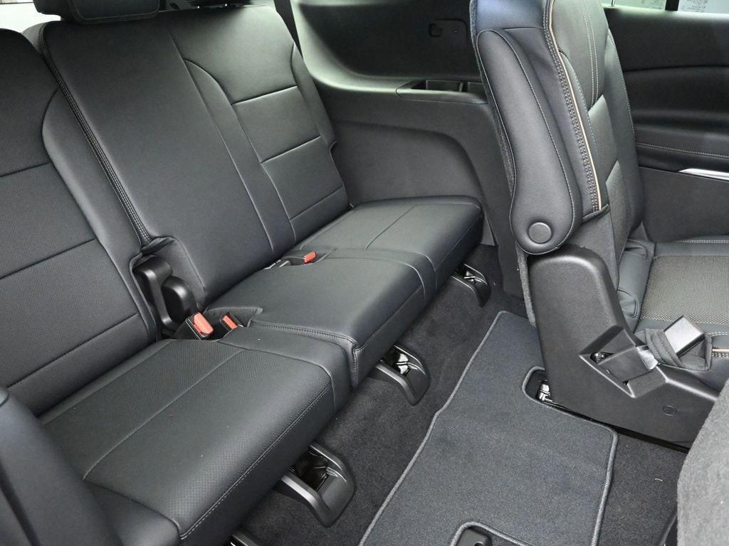 new 2026 Chevrolet Traverse car, priced at $58,995