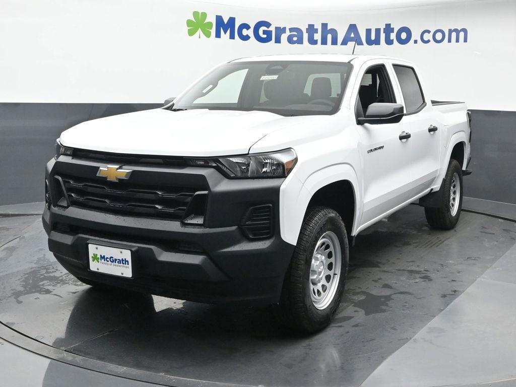 new 2025 Chevrolet Colorado car, priced at $33,140
