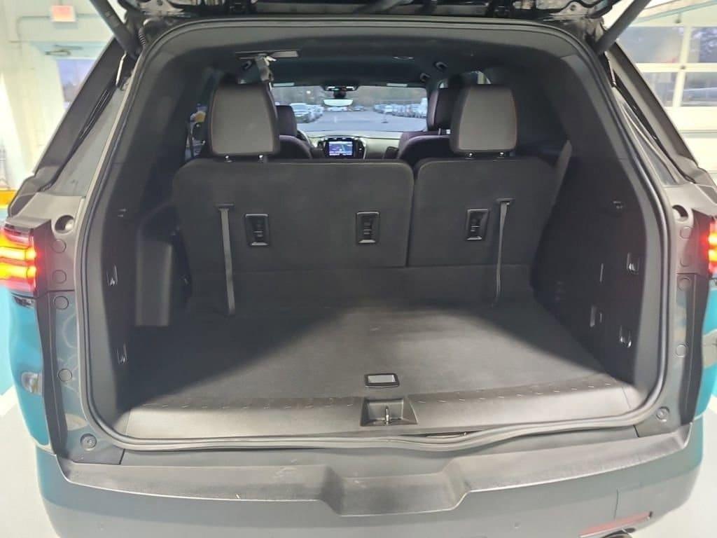 used 2023 Chevrolet Traverse car, priced at $37,911
