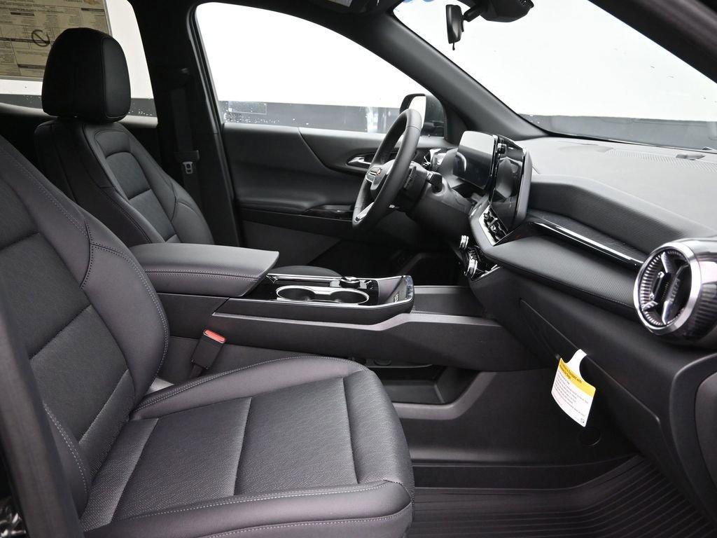 new 2026 Chevrolet Equinox car, priced at $35,955