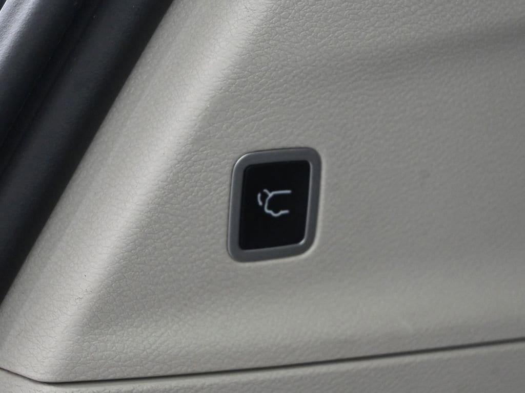used 2022 Chrysler Pacifica car, priced at $25,351