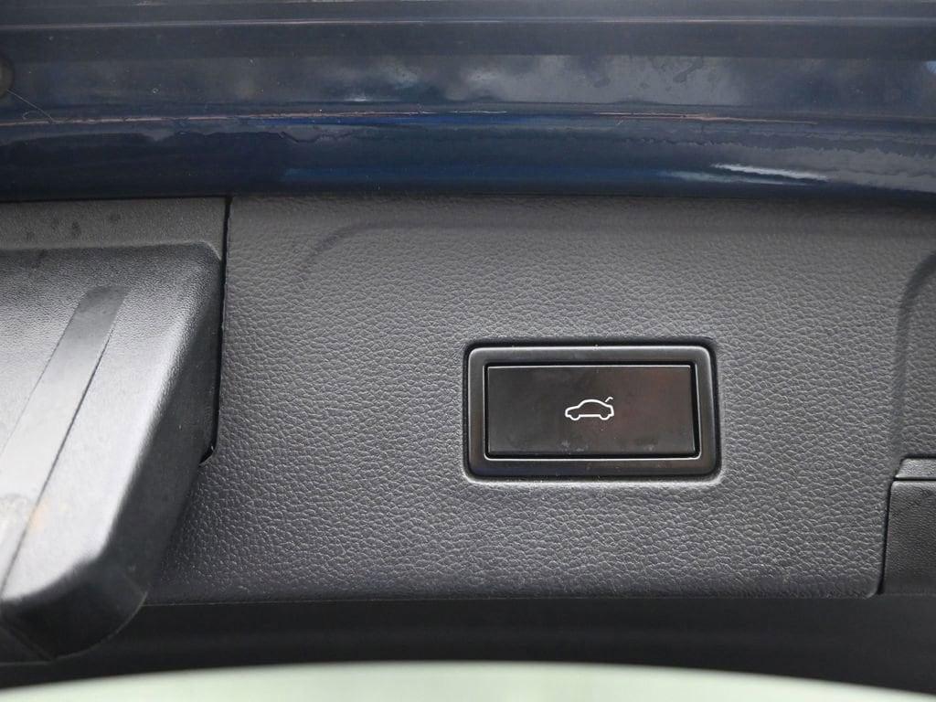 used 2021 Volkswagen Atlas car, priced at $20,899