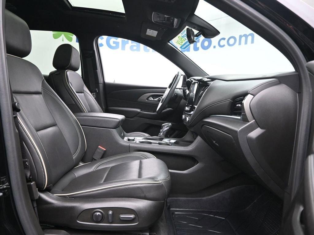 used 2022 Chevrolet Traverse car, priced at $34,998