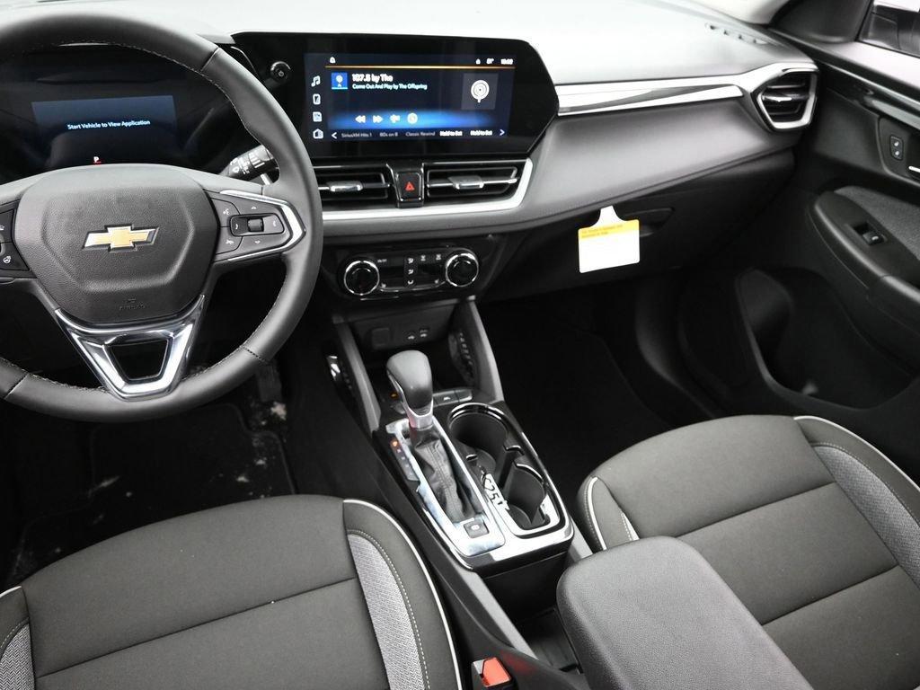 new 2025 Chevrolet TrailBlazer car, priced at $28,080