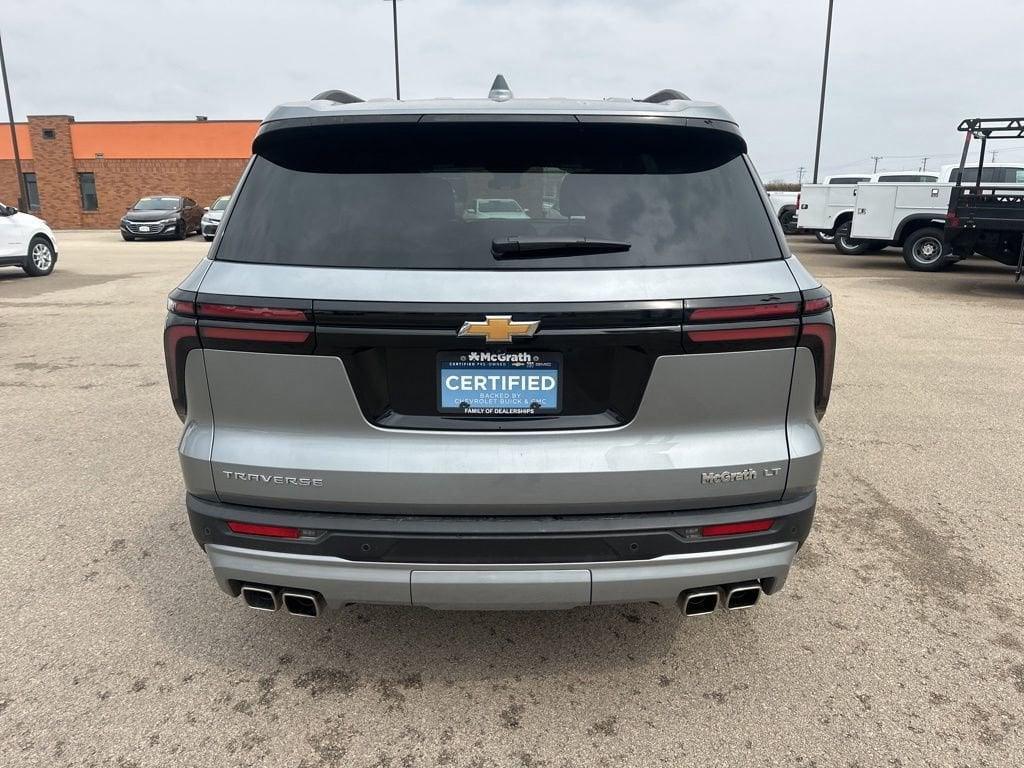 used 2024 Chevrolet Traverse car, priced at $38,990