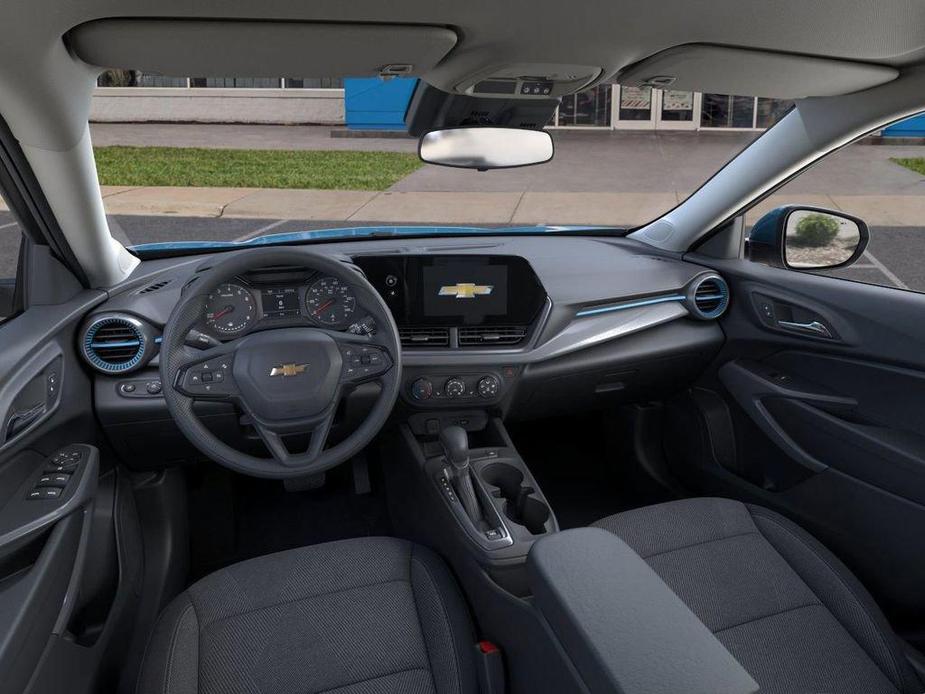 new 2025 Chevrolet Trax car, priced at $22,718