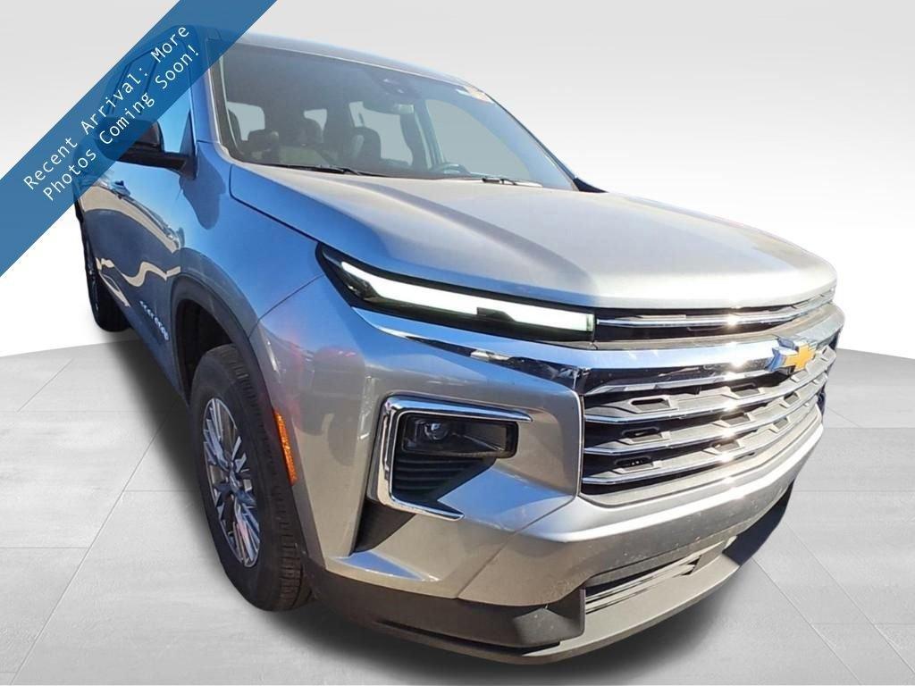 used 2025 Chevrolet Traverse car, priced at $40,683