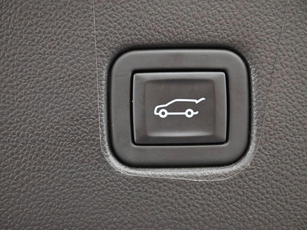 used 2024 Chevrolet Blazer car, priced at $30,900