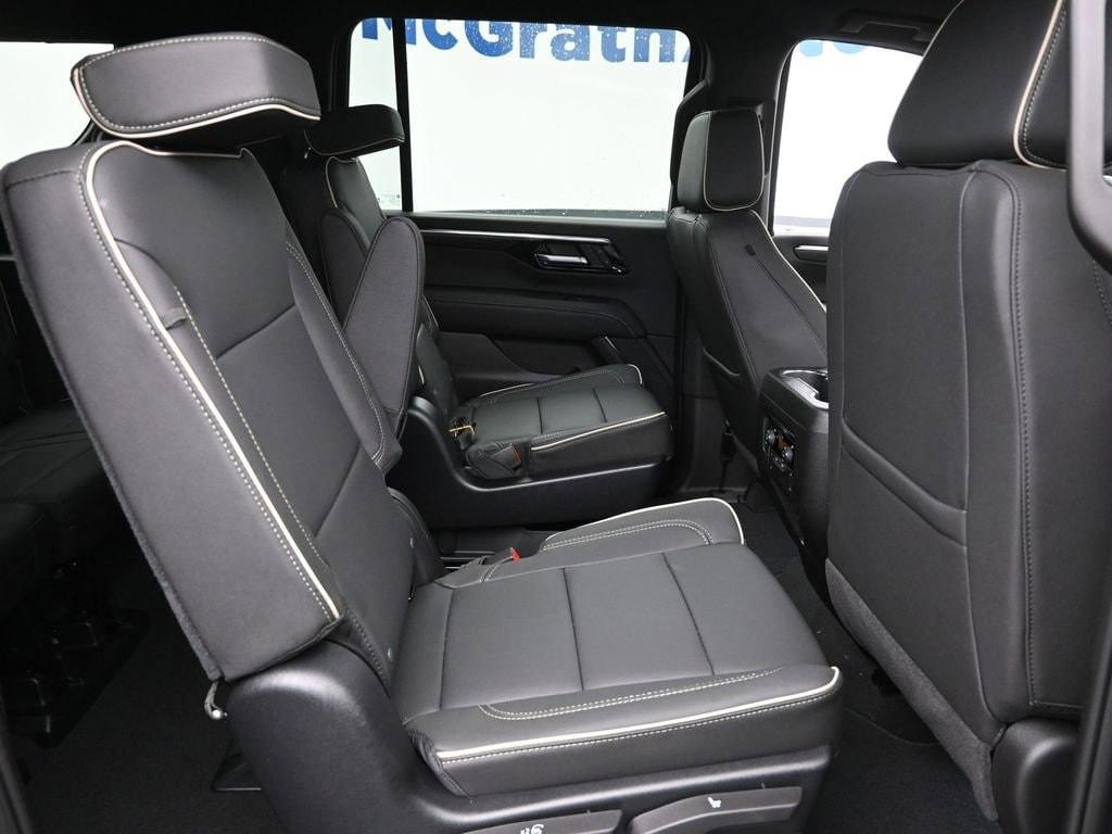 new 2025 Chevrolet Suburban car, priced at $75,695