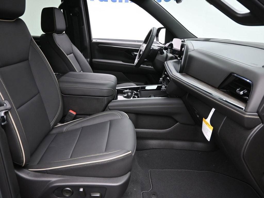 new 2025 Chevrolet Suburban car, priced at $75,695