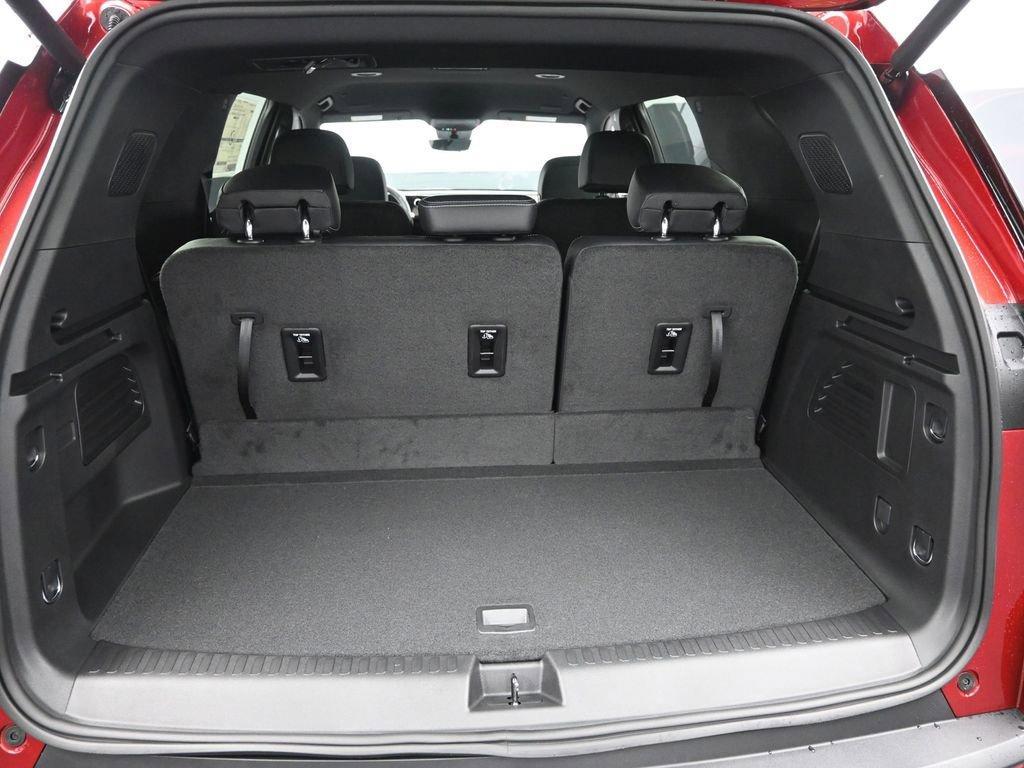 new 2026 Chevrolet Traverse car, priced at $46,157