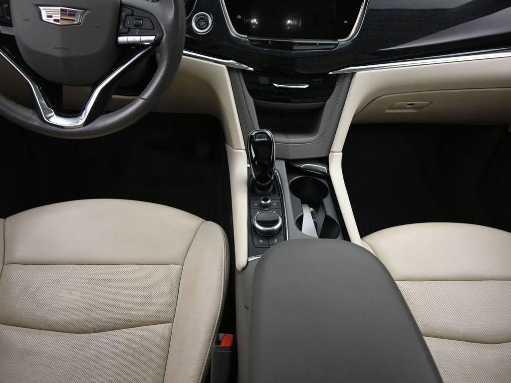 used 2021 Cadillac XT6 car, priced at $30,498