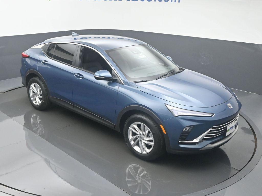 new 2025 Buick Envista car, priced at $28,025