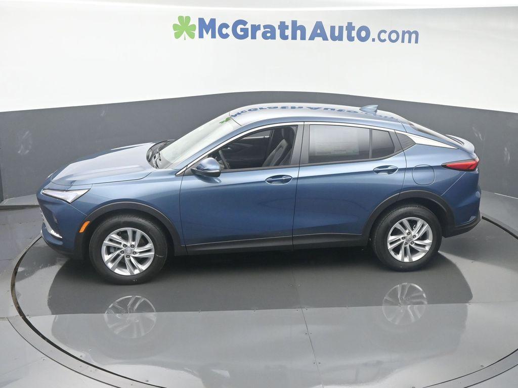 new 2025 Buick Envista car, priced at $28,025