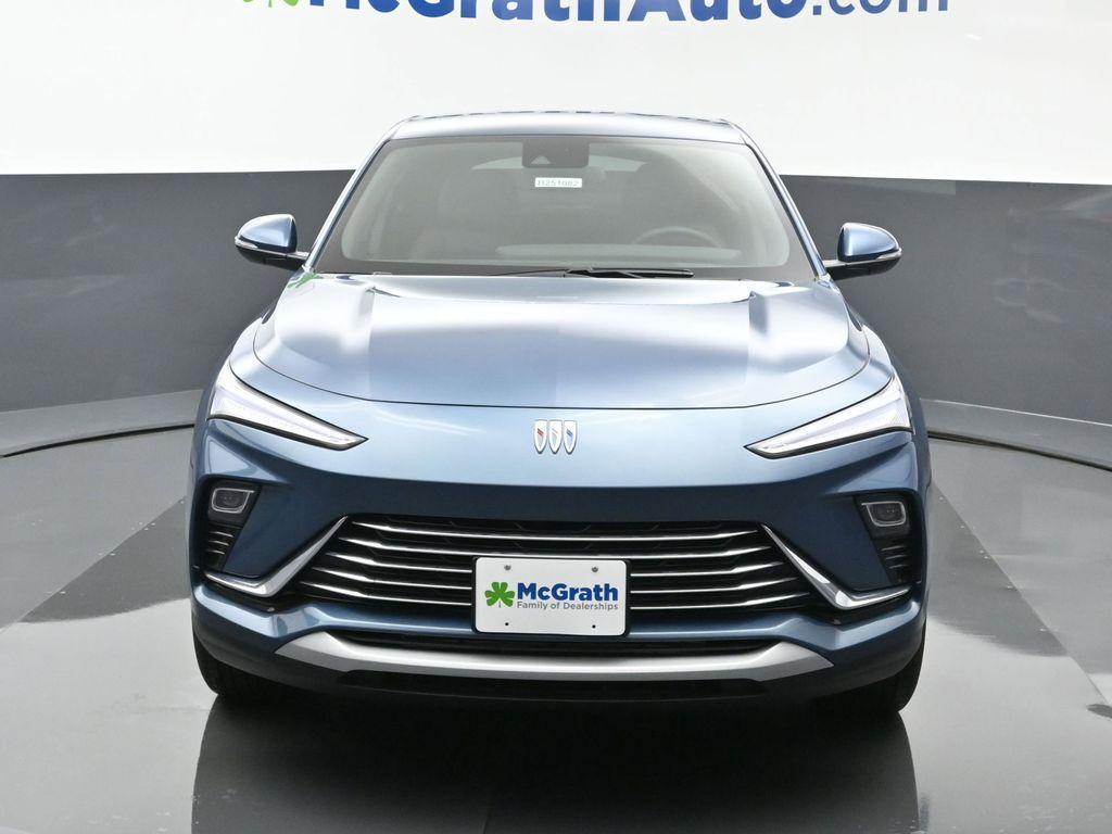 new 2025 Buick Envista car, priced at $28,025